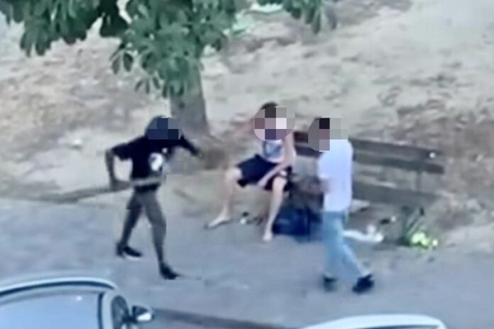 Aggressione bastone Pontedera